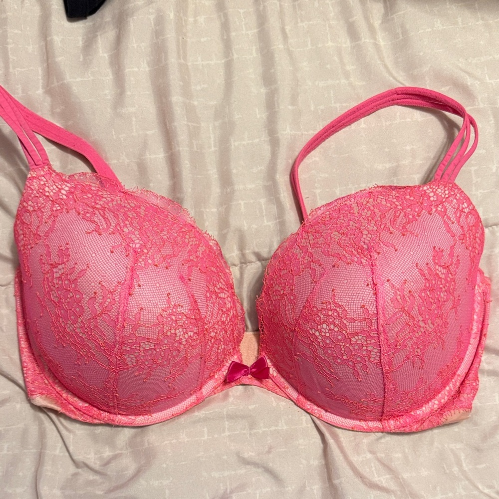 Victoria’s Secret Very Sexy Push Up 38DD Pink Lace Bra